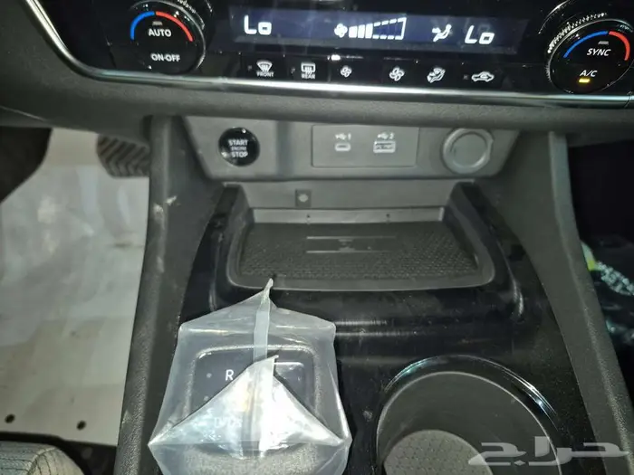 نيسان اكس تريل استندر دبل 2025 بنزين7 راكب 10