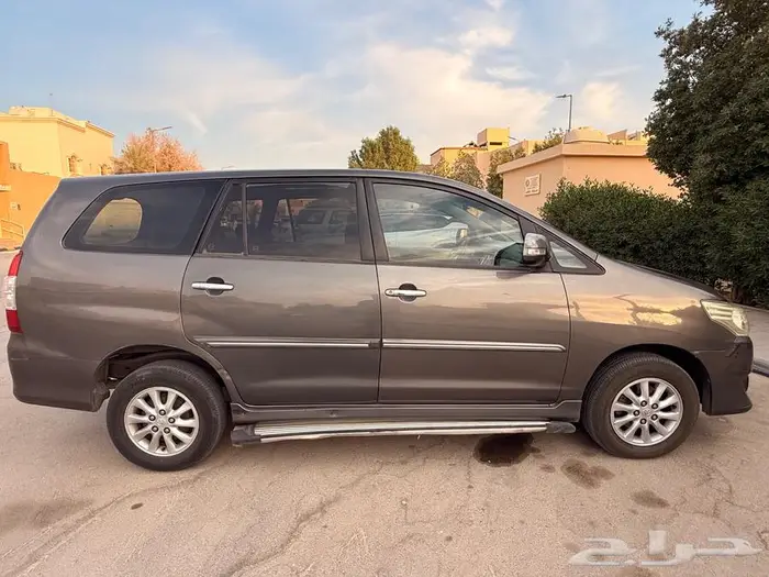 تويوتا انوفا 2013 3