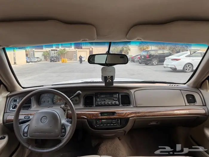 للبيع فورد جراند ماركيز 1999 م نظيف مع لوحة مميزه 11