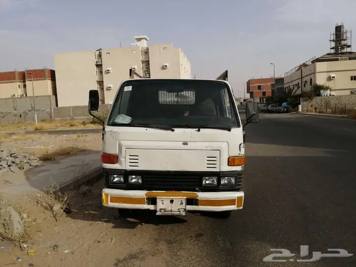 سيارة قلاب للبيع 0