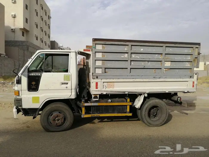 سيارة قلاب للبيع 1