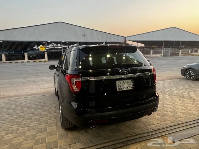 إكسبلورر أسود 2016 ستاندر بدون دبل خليجي ماشي 100ألف 2