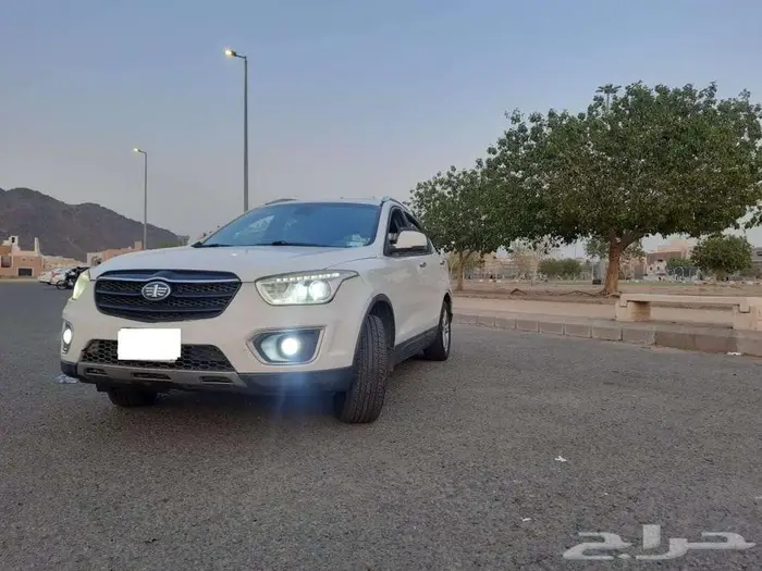 للبيع أرخص سيارة اس يو في SUV عائلية بمواصفات عالية 0