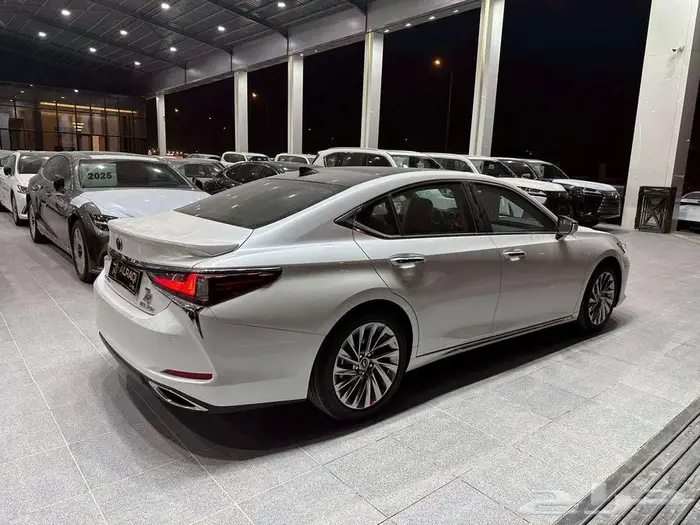 لكزس ES350 DD خليجي 2025 12