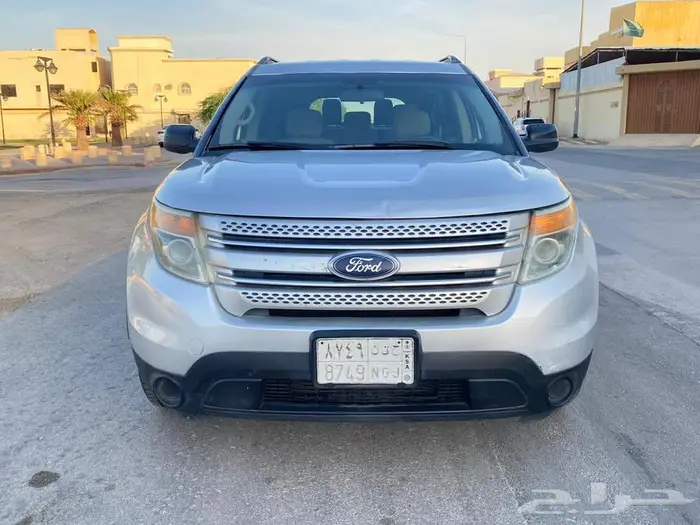 للبيع فورد اكسبلور مديل 2015 لون فضي سعودي 0
