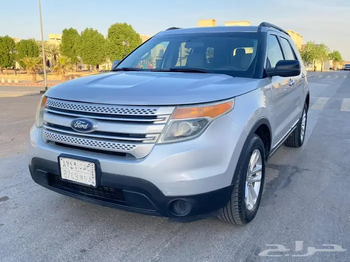 للبيع فورد اكسبلور مديل 2015 لون فضي سعودي 6