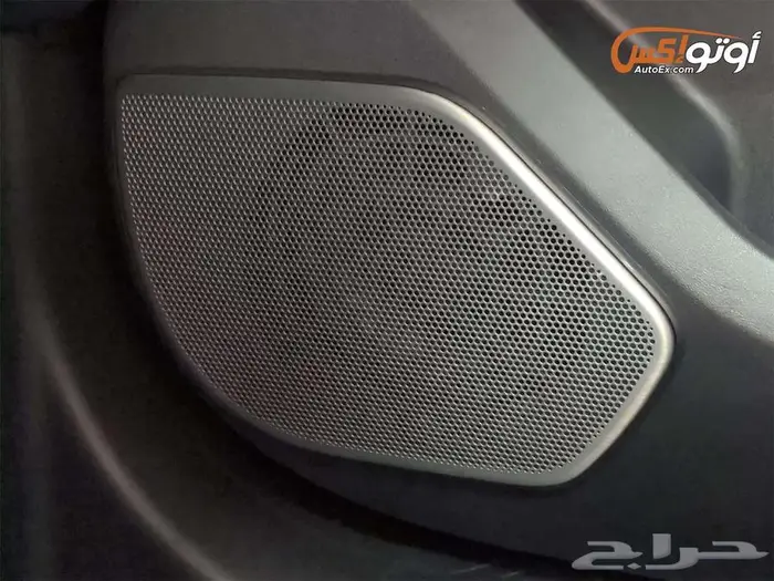 2021 لاند روفر فيلار S 16