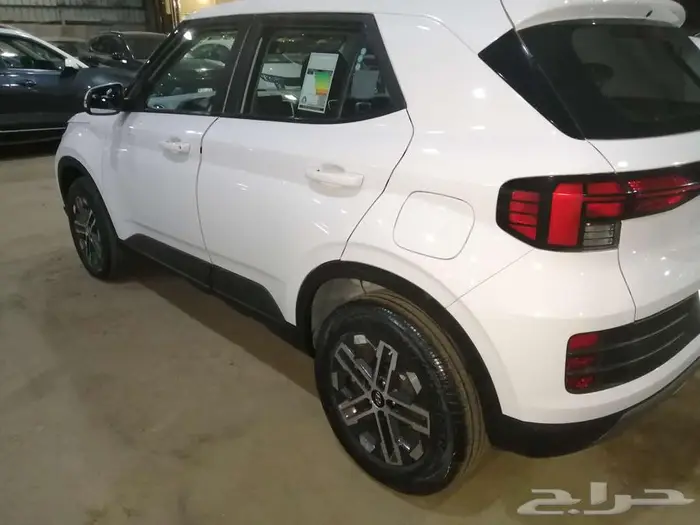 هيونداي فينيو 8