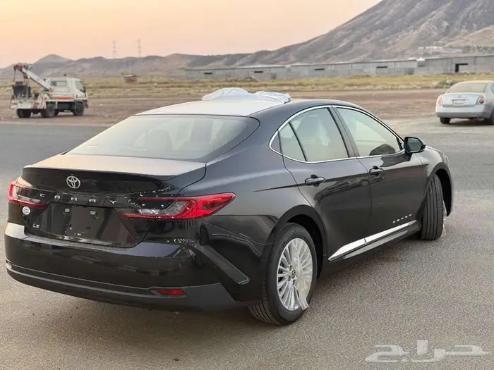 تويوتا كامري LE2025 بنزين 4