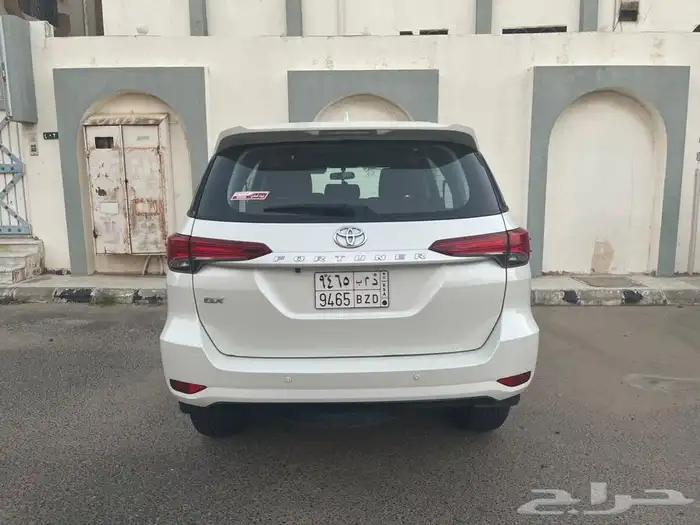 فورتشينر 2022 gx1 اربع سلندر بدون دبل ( وكاله ) 2