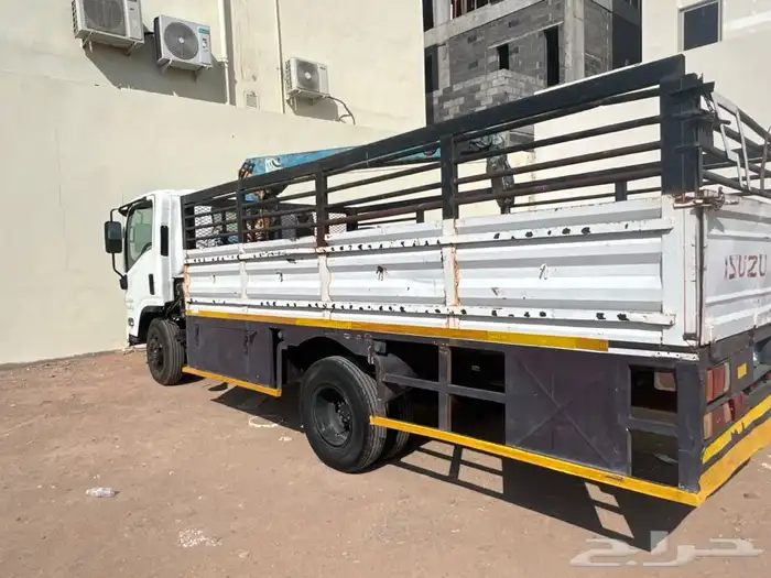 للبيع دينا ايسوزو 2012 ونش 4