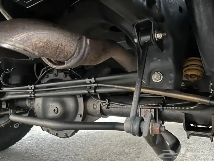 مخزن همر 2006 الجميح عداد 165 الف كم فقط 83