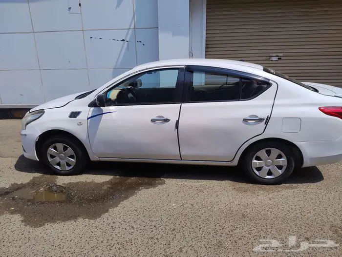 Nissan sunny to sell.20 sr 5