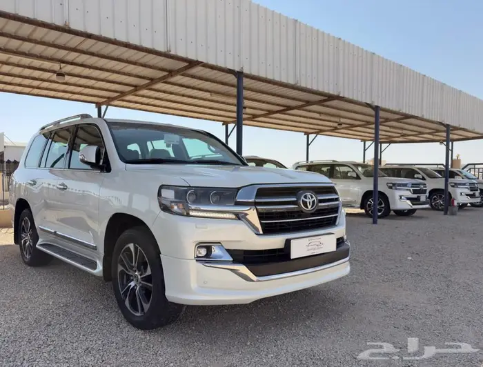 لاندكروزر GXR 2020 تورنق سعودي ماشي 72 فقط 64