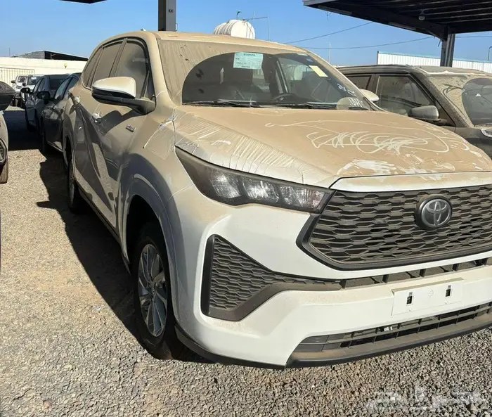 تويوتا انوفا هايبرد GL 2025 2