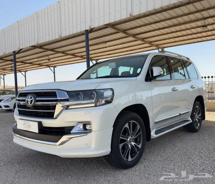 لاندكروزر GXR 2020 تورنق سعودي ماشي 72 فقط 2