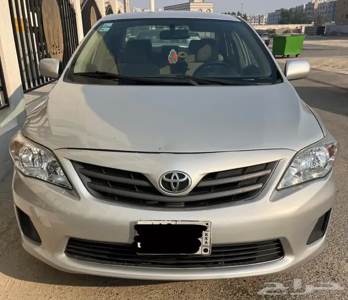 للبيع كورولا 2011 مالك اول 2