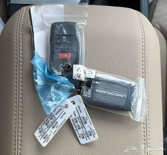 تويوتا برادو 2025 VXL3 سقف بانوراما بنزين فل كامل سعودي 10