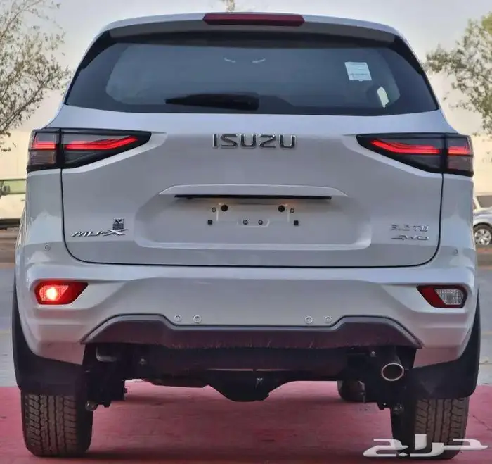 ايسوزو ام يو اكس فل كامل 2024 دبل 5