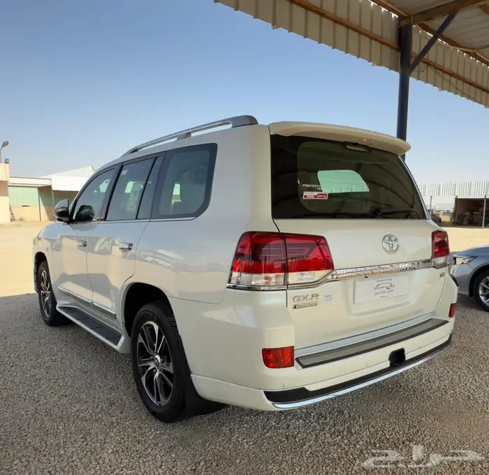 لاندكروزر GXR 2020 تورنق سعودي ماشي 72 فقط 22