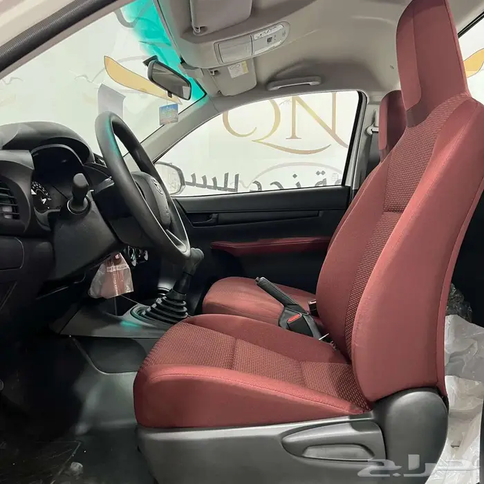 هايلوكس GL غمارة م2.4 بدون دبل بدون صندوق قير عادي ديزل2025 5