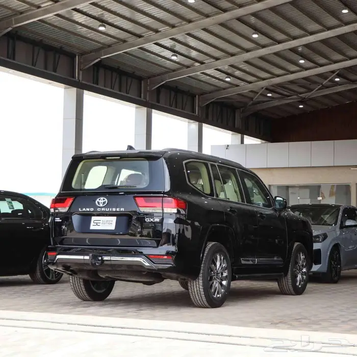 تويوتا لاندكروزر جي اكس ار L4 موديل 2025 اصفار 4