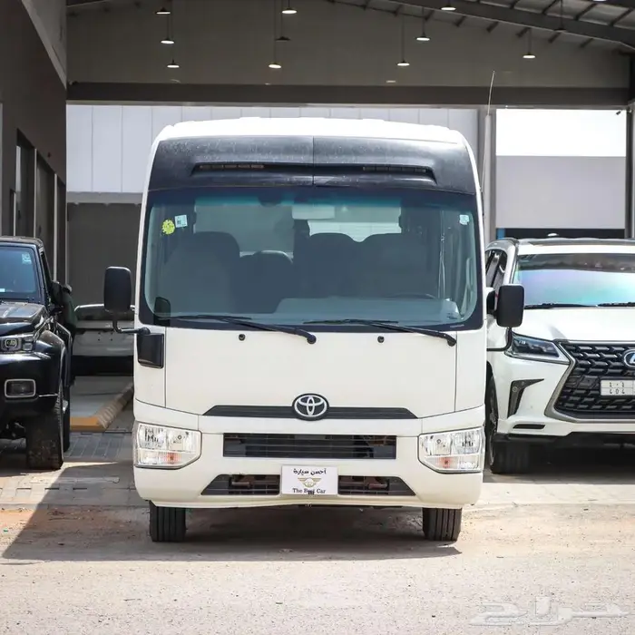 باص تويوتا كوستر موديل 2020 مجهز من ارمكو 0