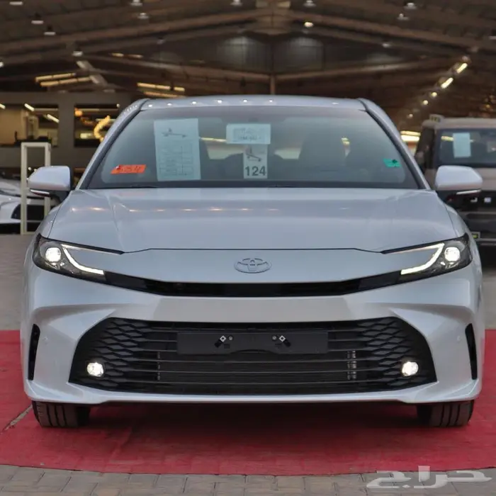 تويوتا كامرى ستاندر E 2025 بنزين 8