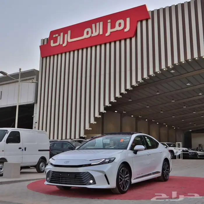تويوتا كامري جراندي بنزين 2025 سعودي 13