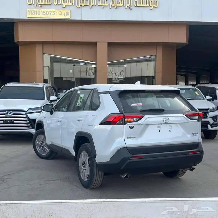 تويوتا راف فور نص فل هايبرد XLE HEV 2025 4