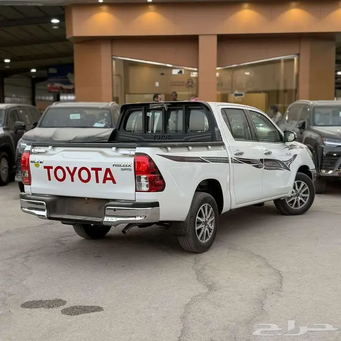 تويوتا هايلكس غمارتين بنزين دفع خلفي ( غير دبل ) 3