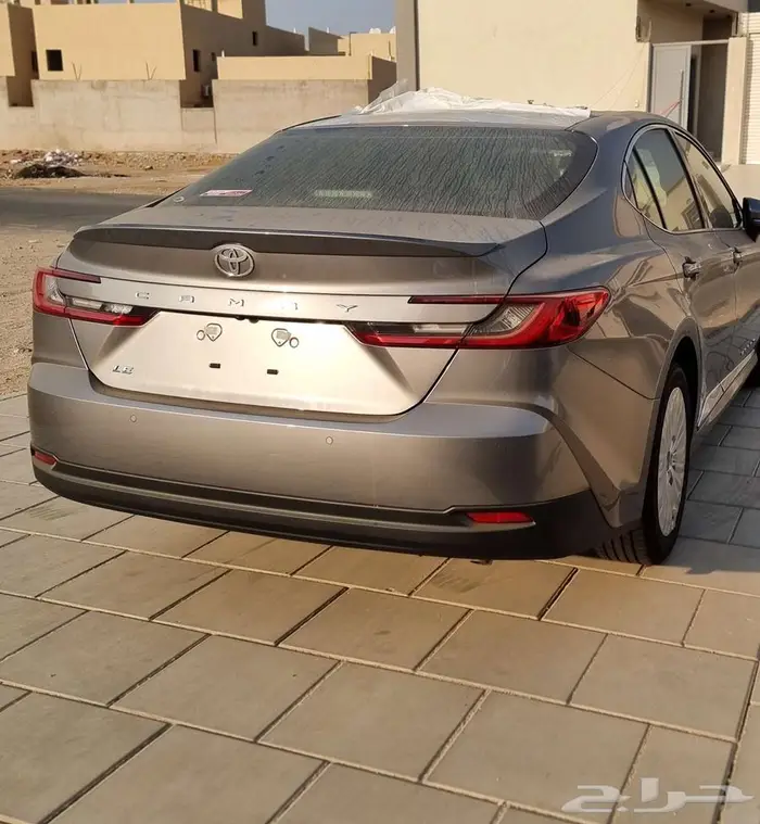 كامري نصف فل 2025 LE تيتانيوم 119.000 2
