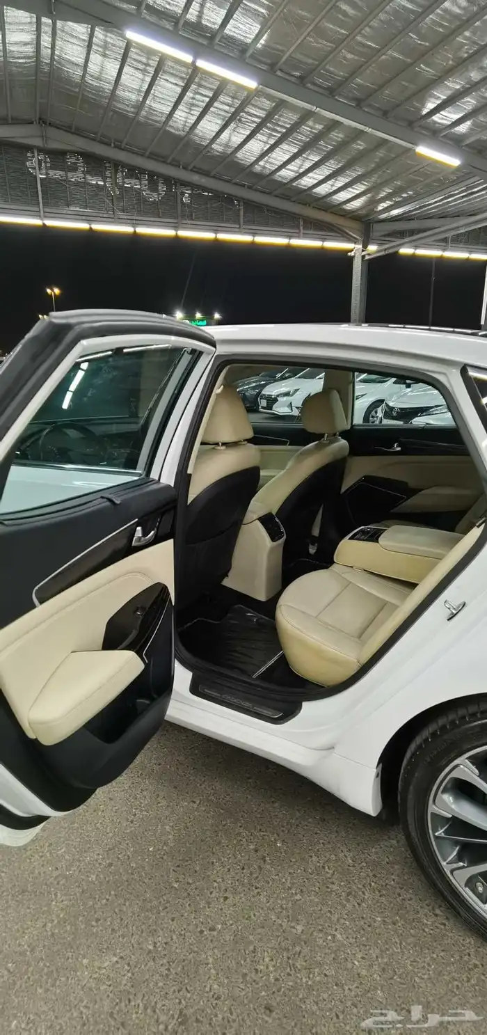 كيا كادنزا الموديل 2017 فل كامل 6 سلندر 13