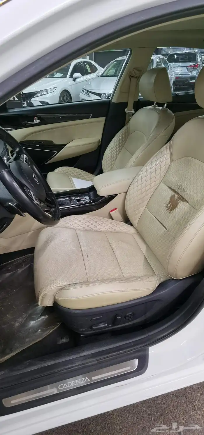 كيا كادنزا الموديل 2017 فل كامل 6 سلندر 12