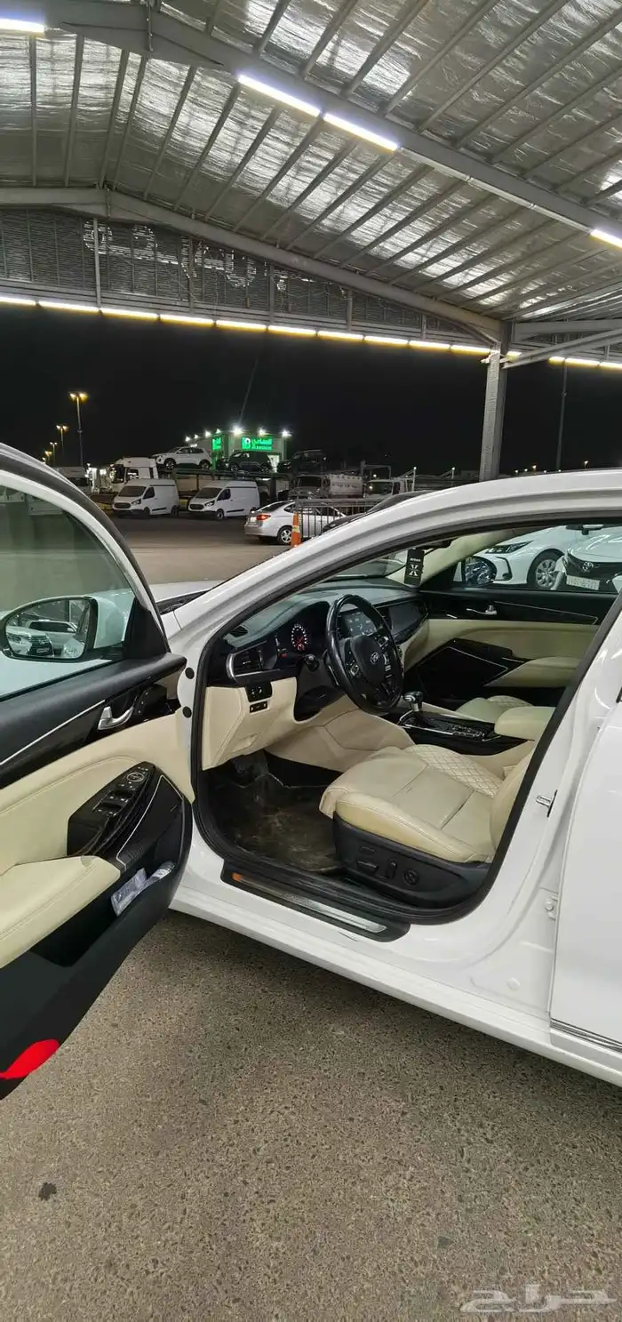 كيا كادنزا الموديل 2017 فل كامل 6 سلندر 10