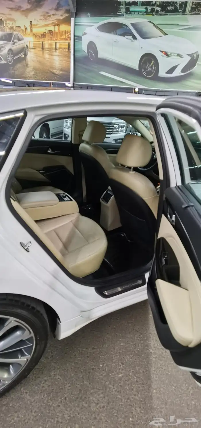 كيا كادنزا الموديل 2017 فل كامل 6 سلندر 20