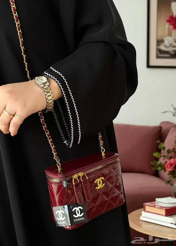 شنط شانيل أوميوميو درجه أولى مع ملحقات الماركه الوان جميله 0