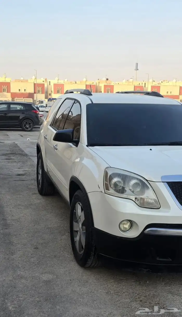 جمس أكاديا موديل 2011 GM ACADIA 1