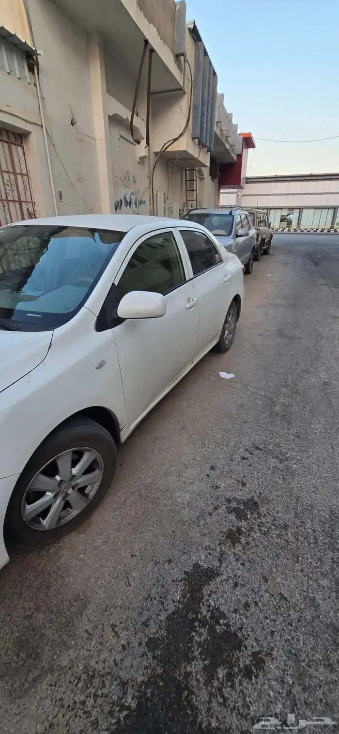 تويوتا كورولا 2013 جير عادي البيع مستعجل ممشى 300 وعليها 1