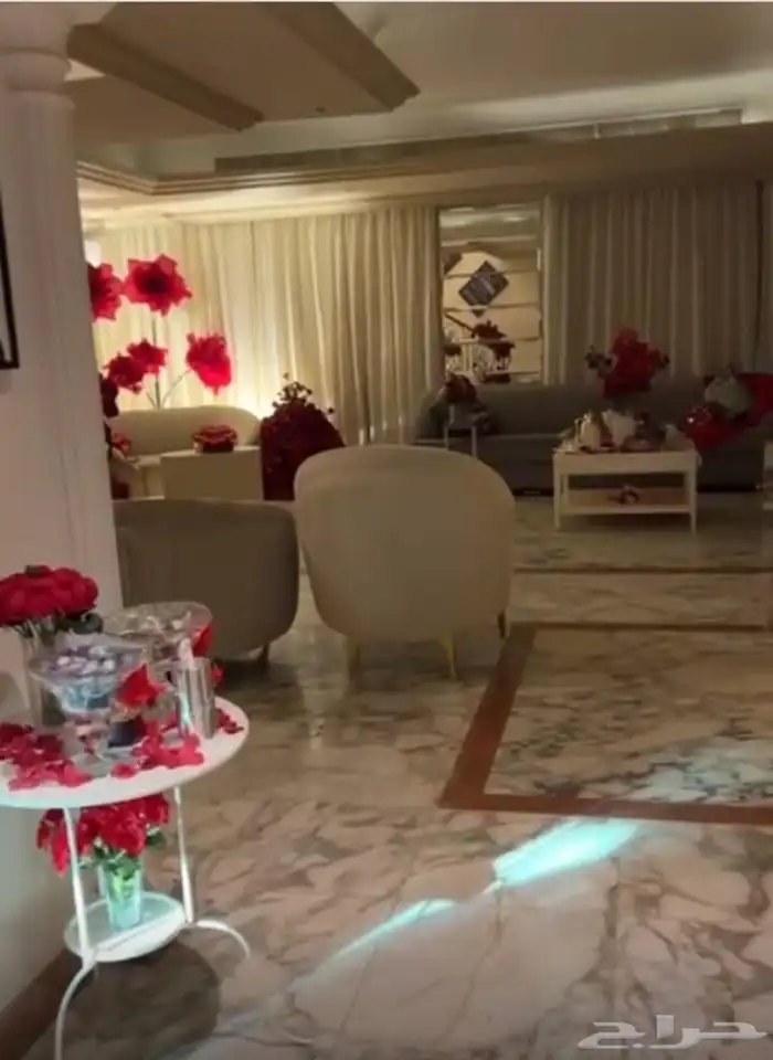 للايجار فيلا مؤثثة حي الشاطئ ويوجد غير مؤثثة 8