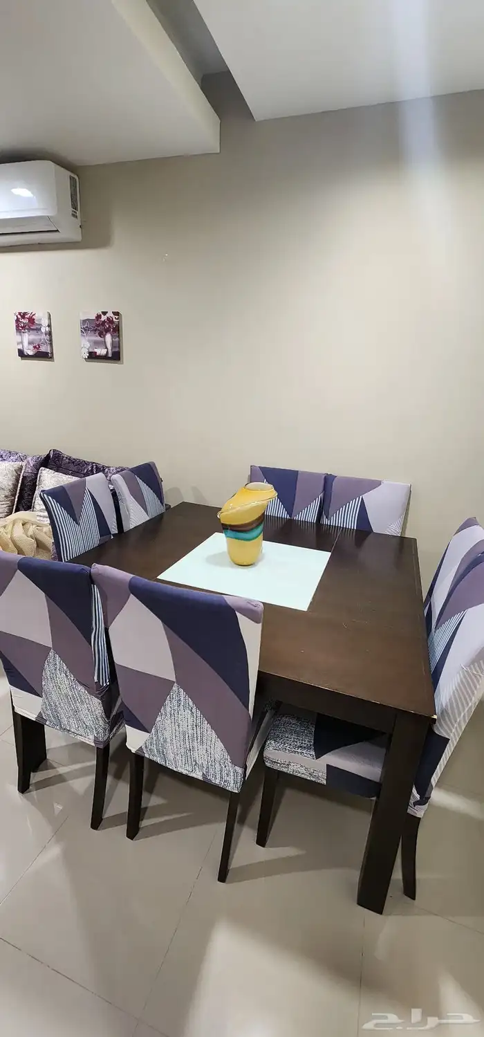 غرفة ضيوف مع غرفة طعام 0