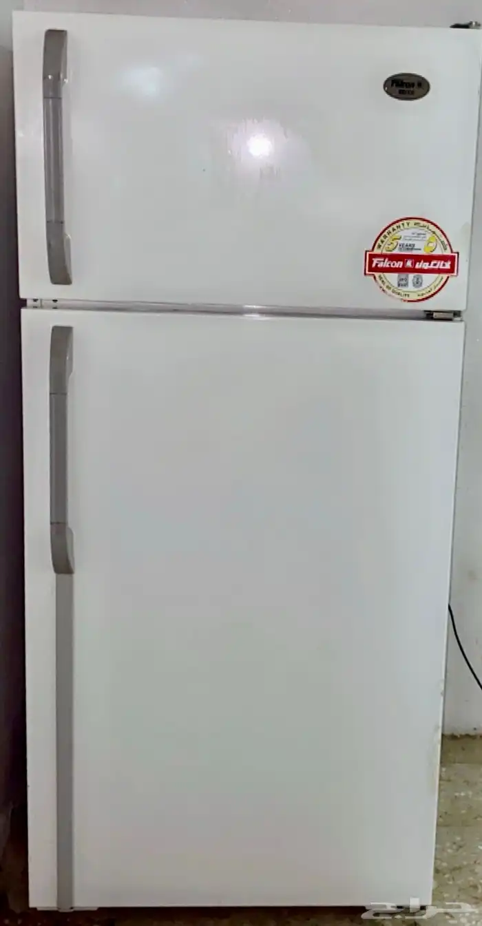 ثلاجة نظيفة فالكون 1