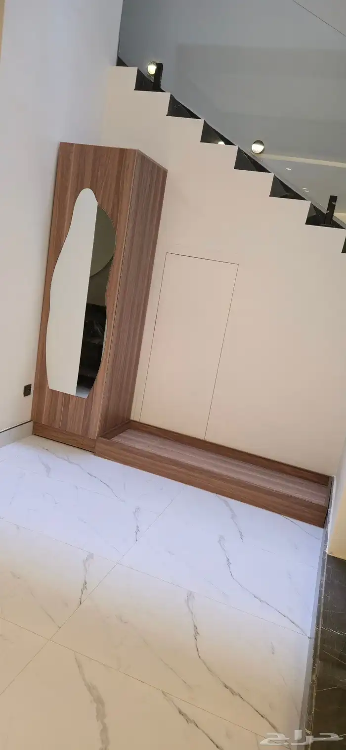 دولاب عبايا وديكورات 1