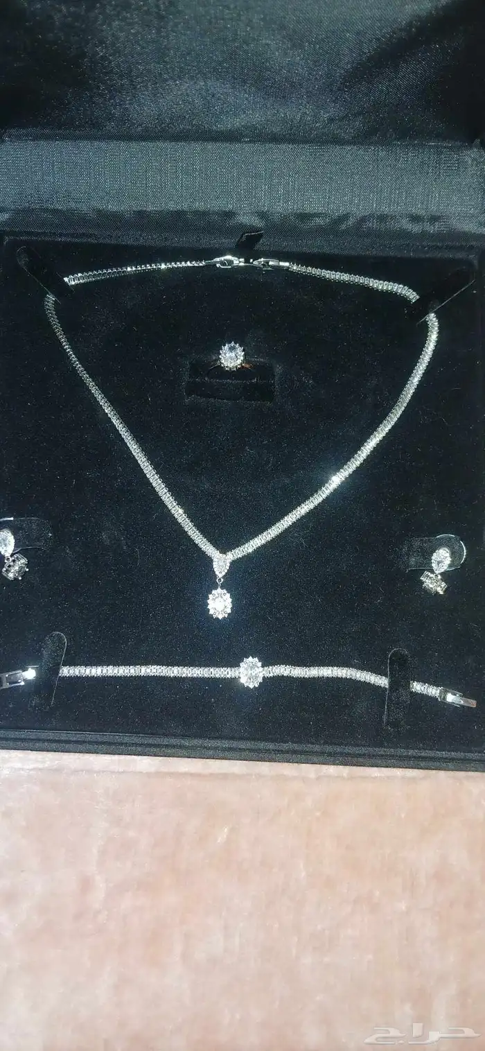 طقم مجوهرات مرصع ب الزريكون 3