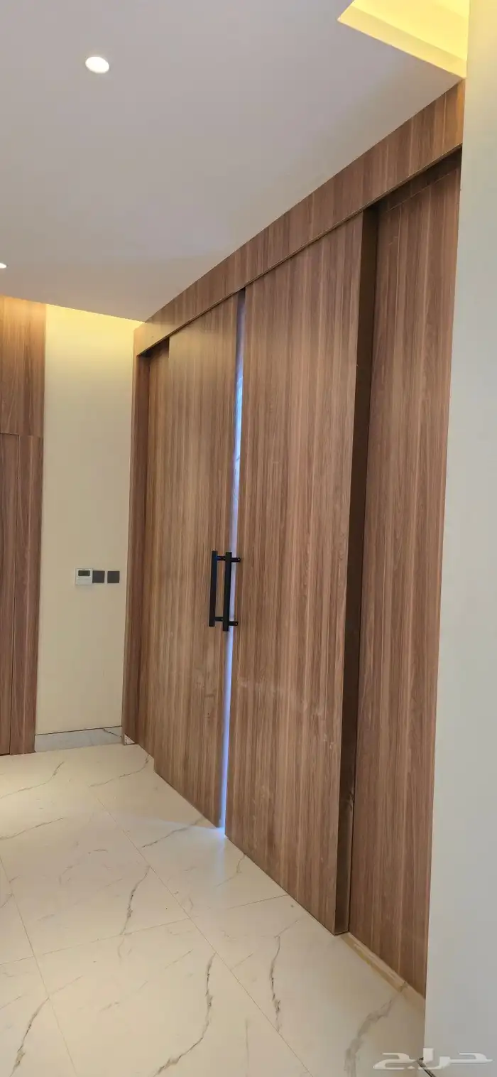 دولاب عبايا وديكورات 3