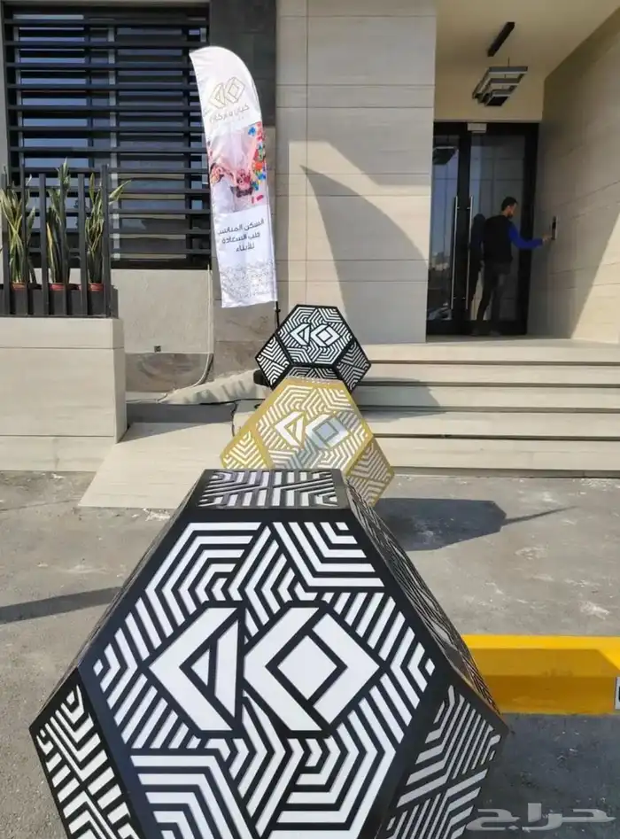 لوحات حروف بارزه رسم شعار أستيل اكريلك أعلام رول أب بوب أب 25