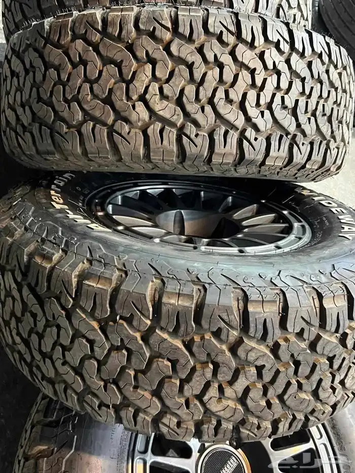 جنوط ميثود خمسه مسمار اصلي مع كفرات نص حجري مقاس 17 13