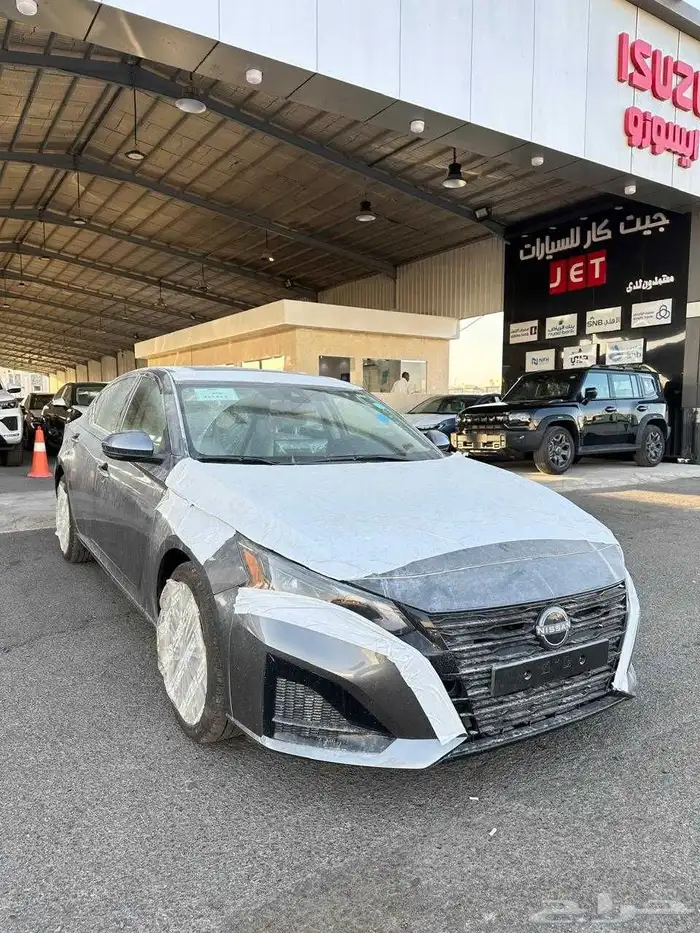 نيسان التيما نص فل موديل 26 1