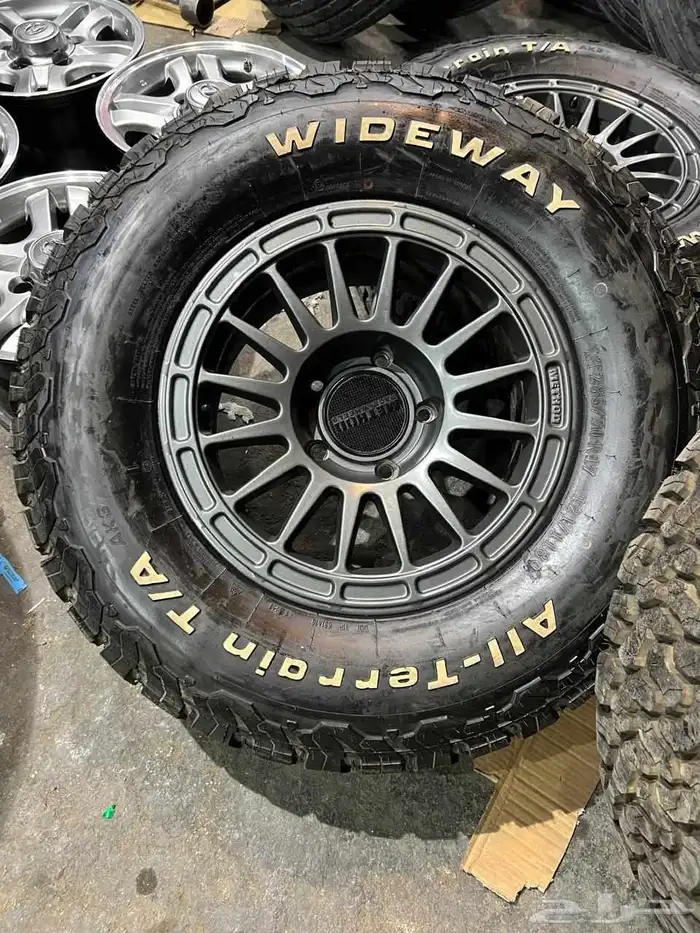 جنوط ميثود خمسه مسمار اصلي مع كفرات نص حجري مقاس 17 4