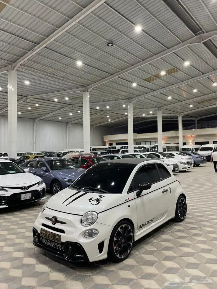 سياره رياضيه صغيره Abarth 595 Competizione 2